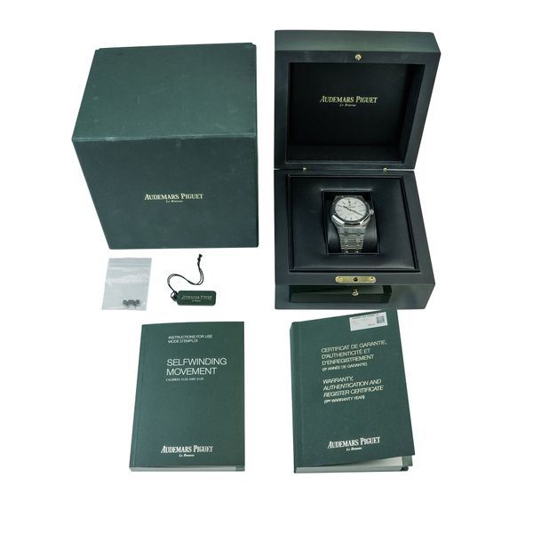 Audemars Piguet Royal Oak 15400ST.OO.1220ST.02
